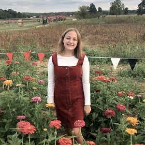 Meet your Posher, Olivia